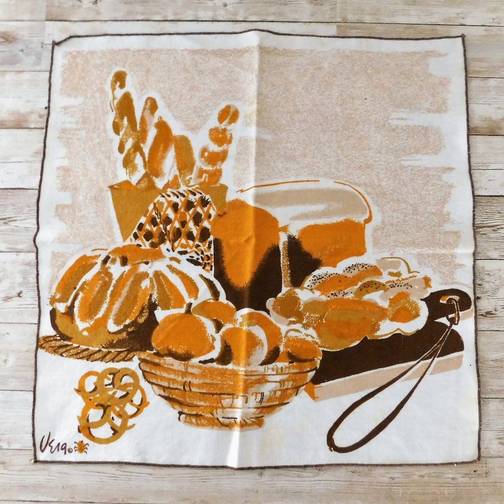 VINTAGE Vera Neumann Bread Basket Kitchen Linen